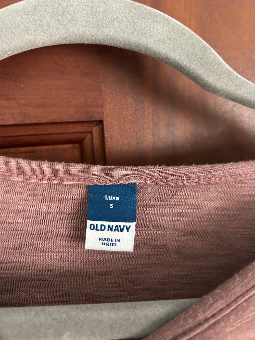 A New Day Black Ribbed Crewneck Tee, Old Navy Graphic Tee, Old Navy Luxe Tee - Picture 4 of 7